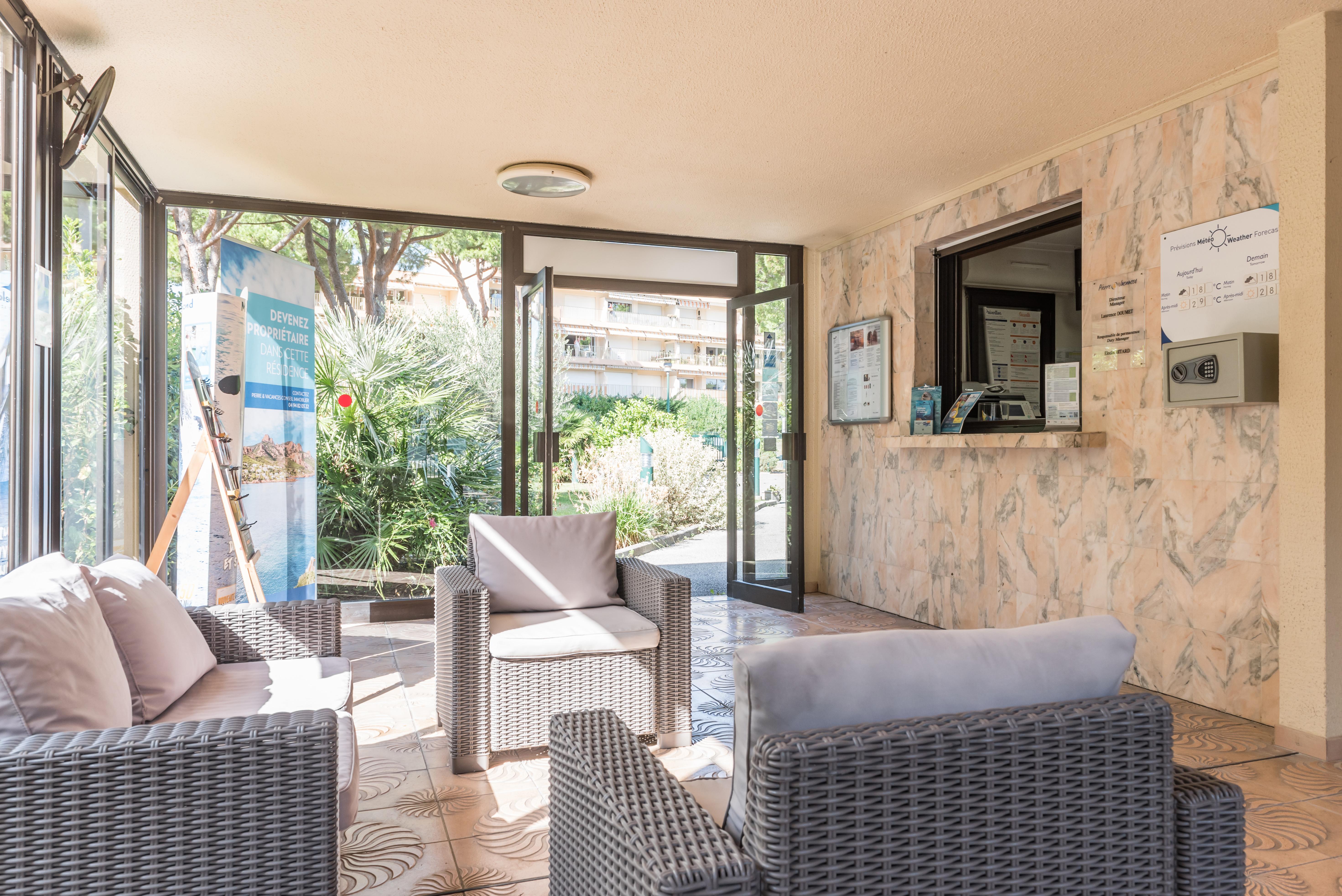 Residence Pierre & Vacances Les Jardins Ombrages Mandelieu Εξωτερικό φωτογραφία